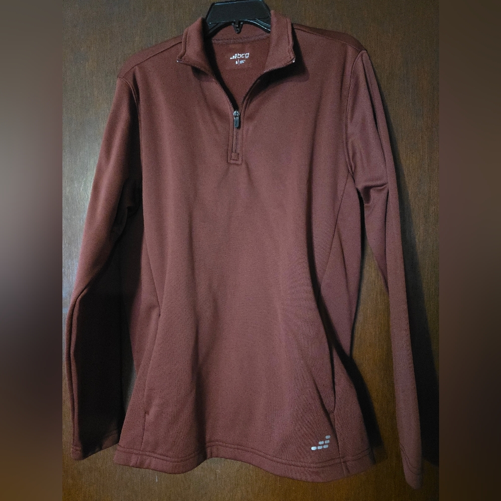 Quarter-Zip Pullover in Burgandy With Pockets